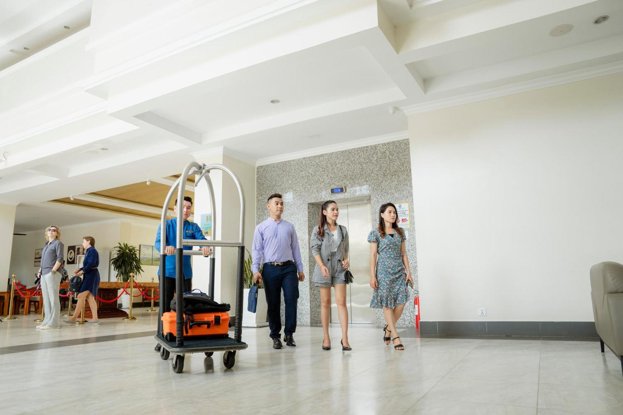 Pursat Riverside Hotel & Spa Exterior foto