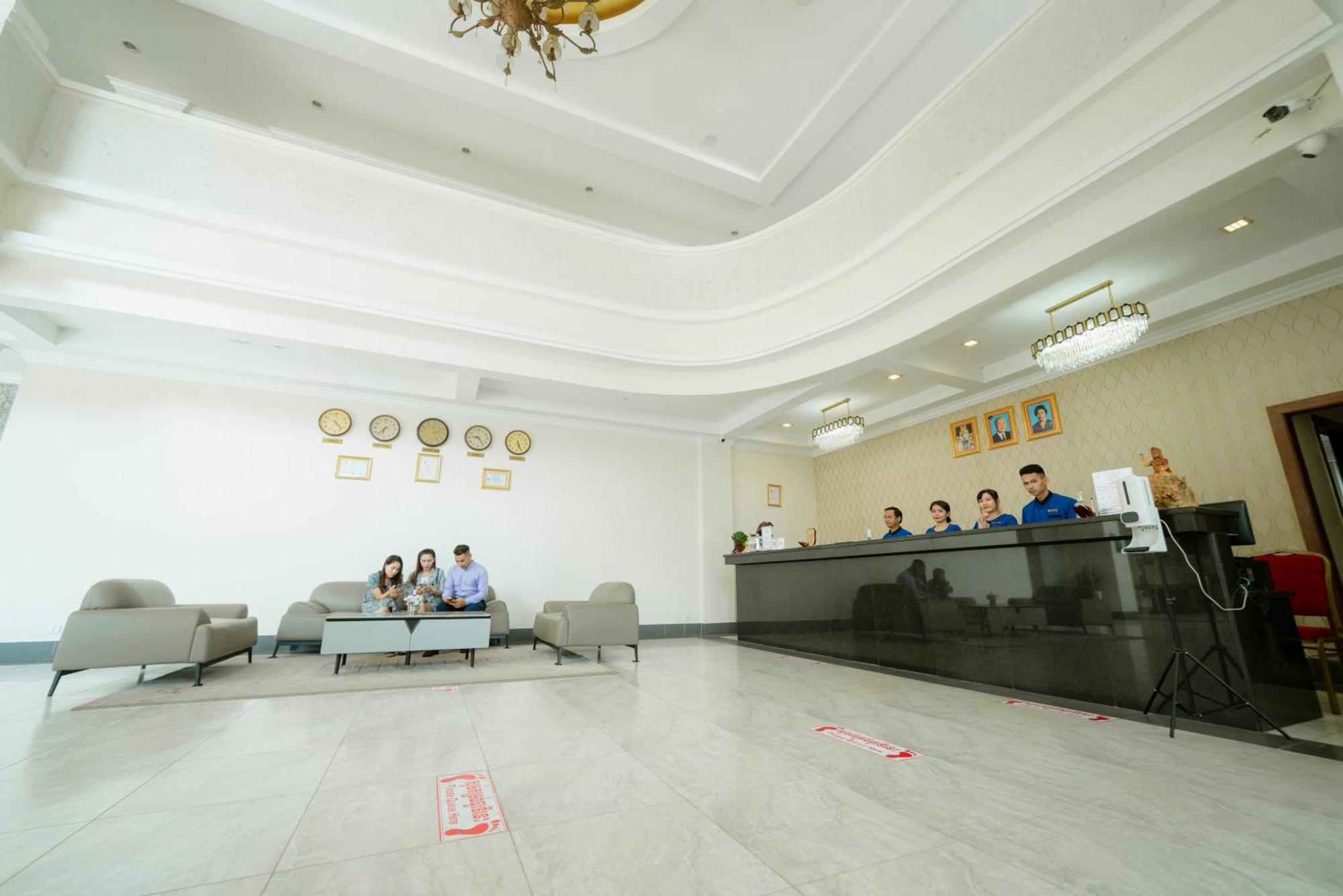 Pursat Riverside Hotel & Spa Exterior foto