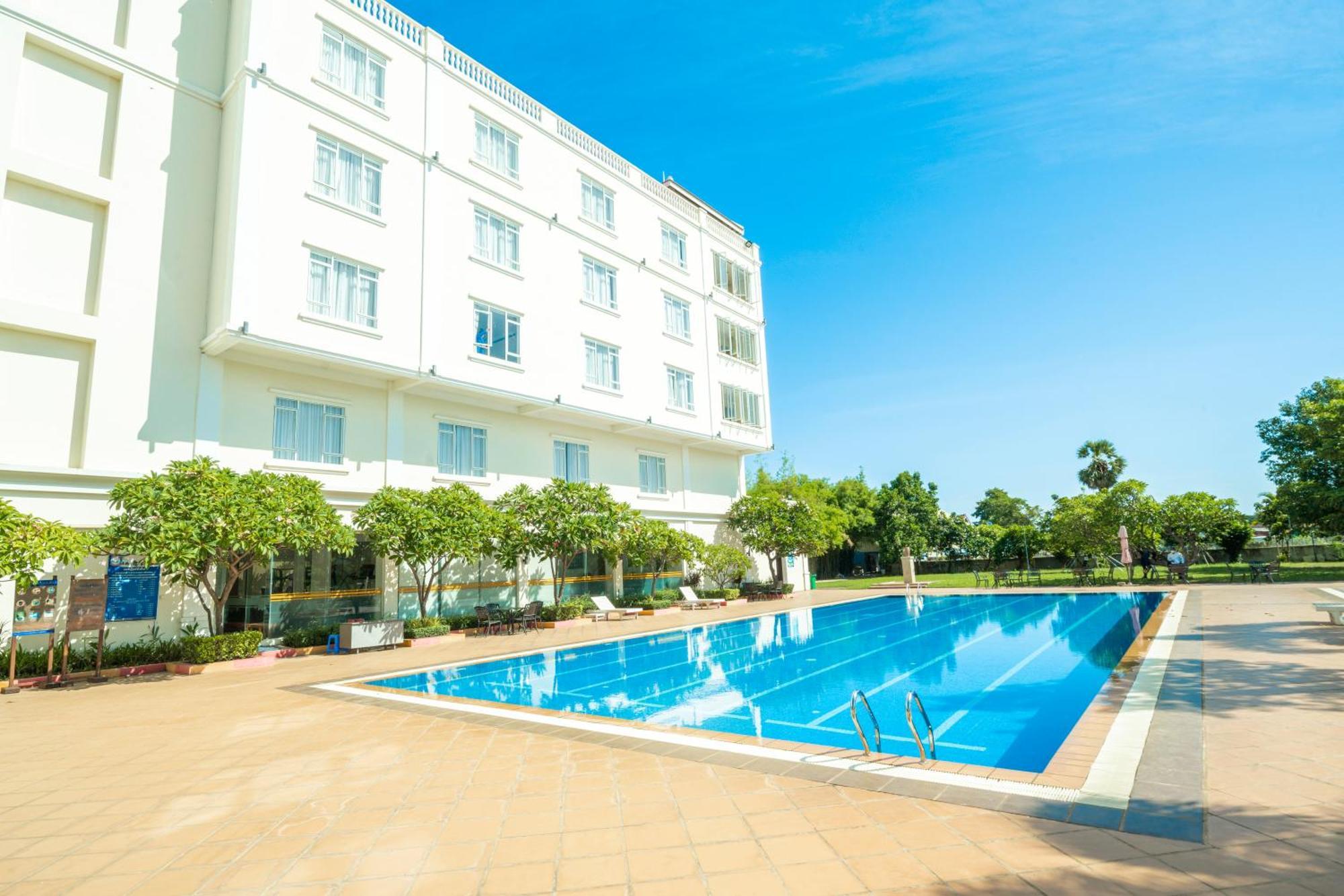 Pursat Riverside Hotel & Spa Exterior foto