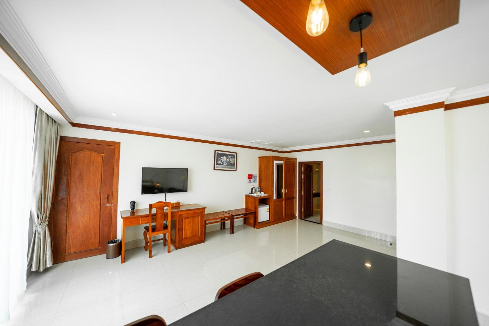 Pursat Riverside Hotel & Spa Exterior foto