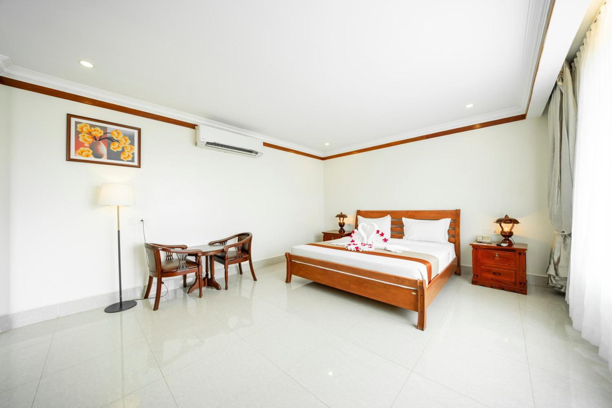 Pursat Riverside Hotel & Spa Exterior foto