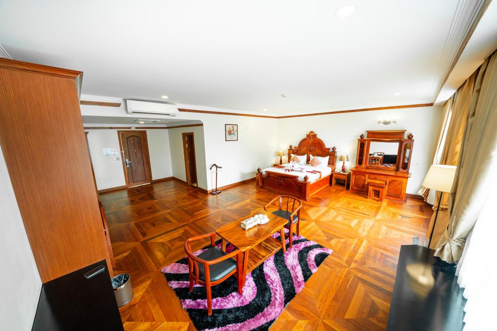 Pursat Riverside Hotel & Spa Exterior foto